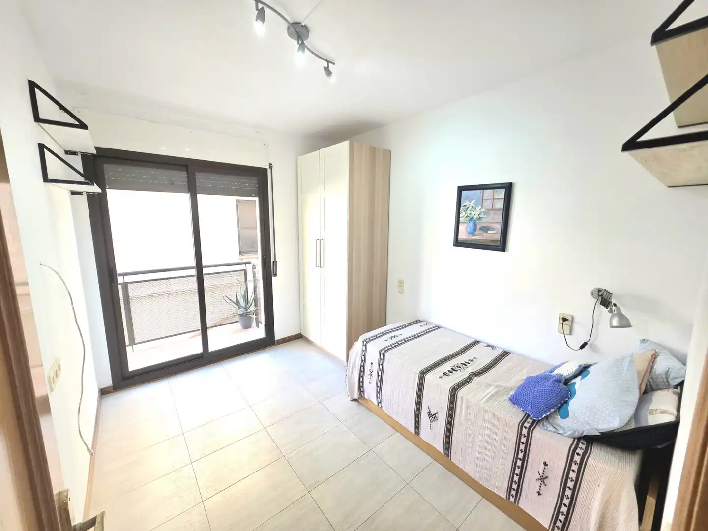 Habitación de Piso de alquiler en Sabadell con Calefacción, Parquet y Amueblado