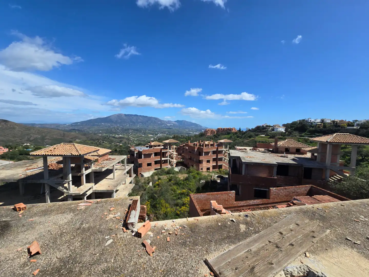 Vista exterior de Edifici en venda en Ojén amb Piscina comunitària