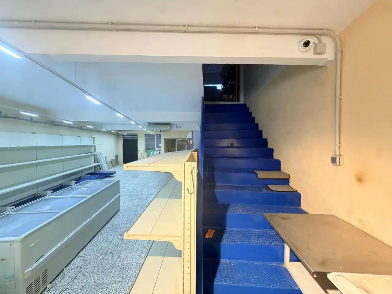 Gewerbefläche zur Miete in Calle General Yagüe, imagen 2