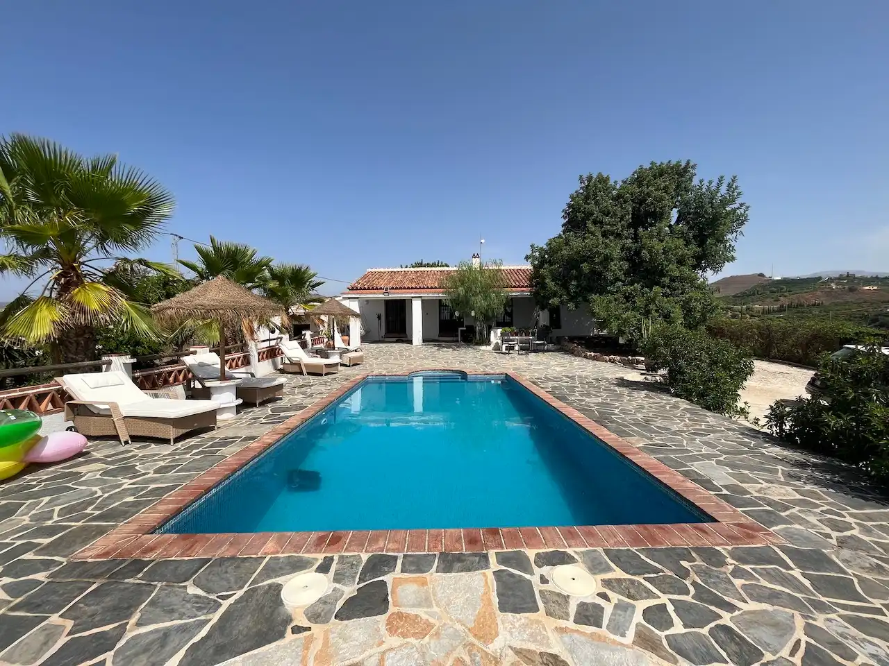 Swimming pool of Country homes for sale in Vélez-Málaga  with Air Conditioner, Heating and Private garden