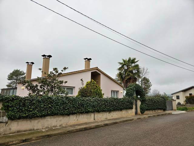 Casa-chalet en Venta en Navès