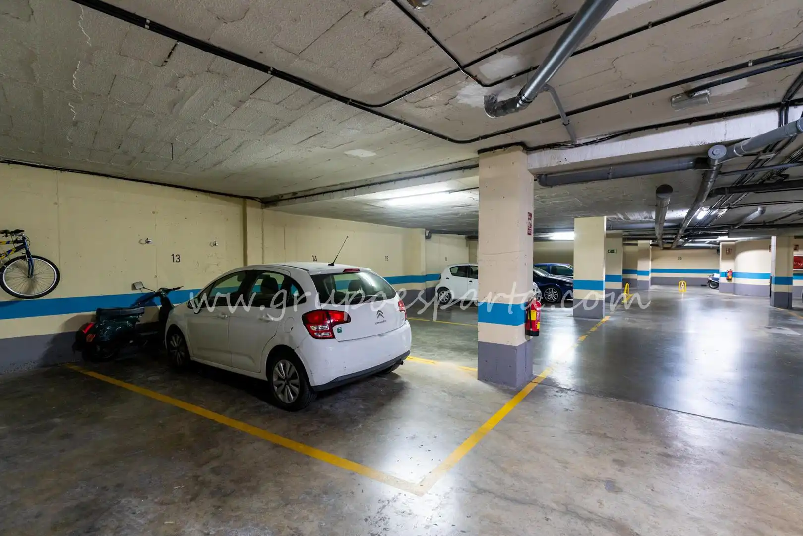 Parking of Flat for sale in Sevilla  with Air Conditioner and Terrace