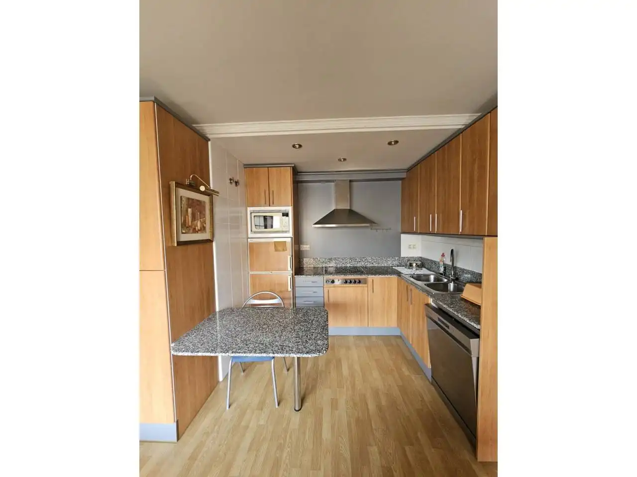 Cuina de Apartament de lloguer en Manresa amb Aire condicionat, Parquet i Moblat