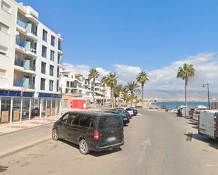 Vista exterior de Local de lloguer en Roquetas de Mar amb Aire condicionat, Calefacció i Terrassa