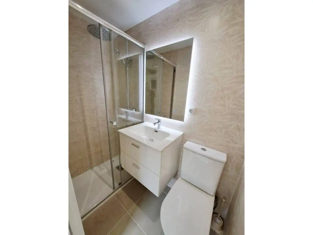 Baño de Piso en venta en Madrid con Aire acondicionado y Amueblado
