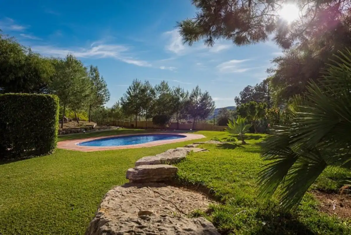 Piscina de Apartamento en venta en Benahavís con Aire acondicionado, Terraza y Trastero