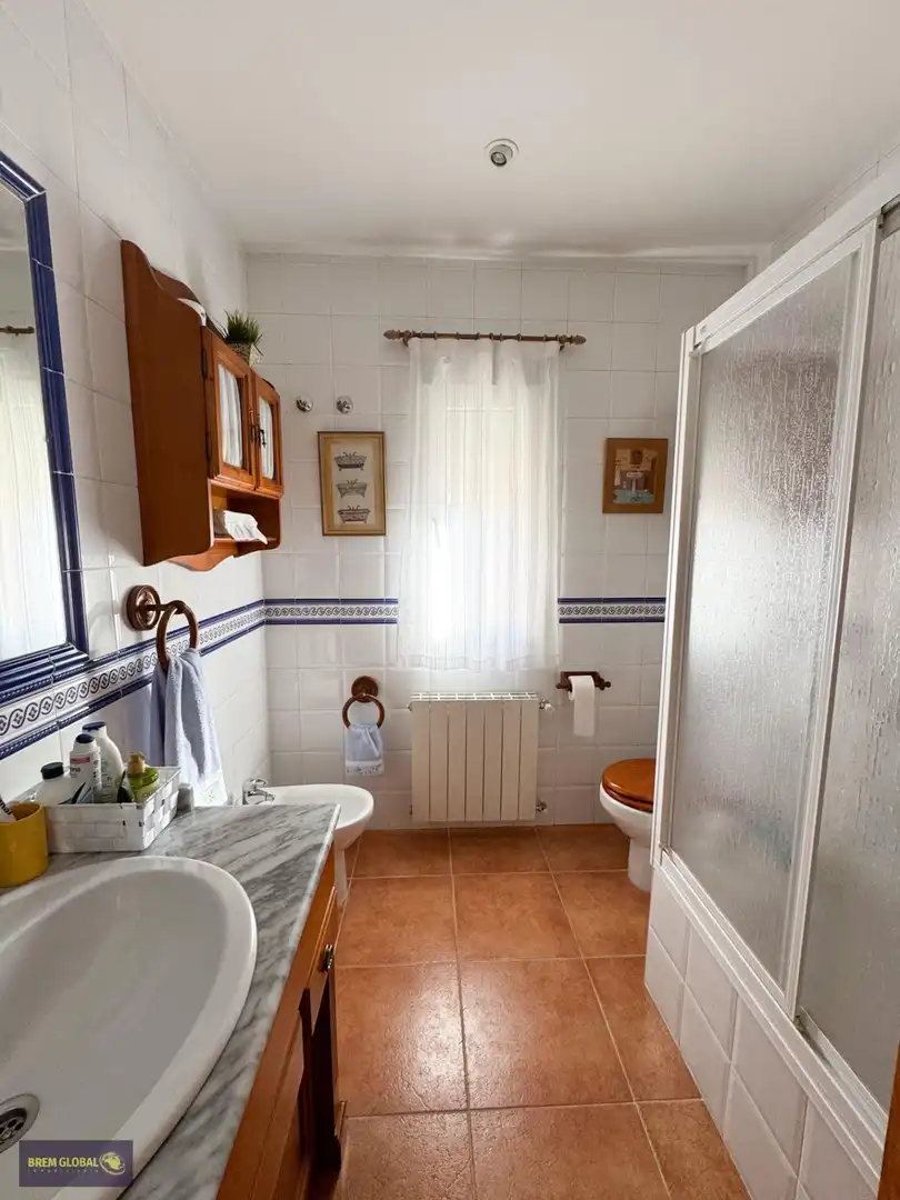 Bany de Casa adosada en venda en La Cabrera amb Calefacció, Jardí privat i Traster
