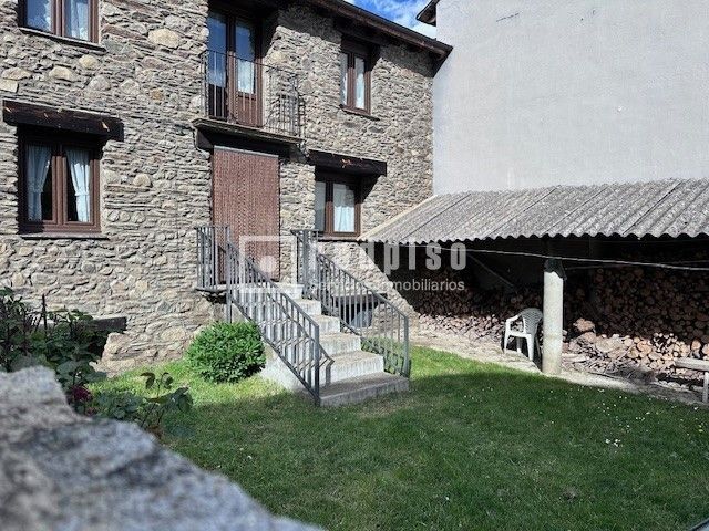 Exterior view of House or chalet for sale in Alt Àneu  with Heating, Parquet flooring and Terrace