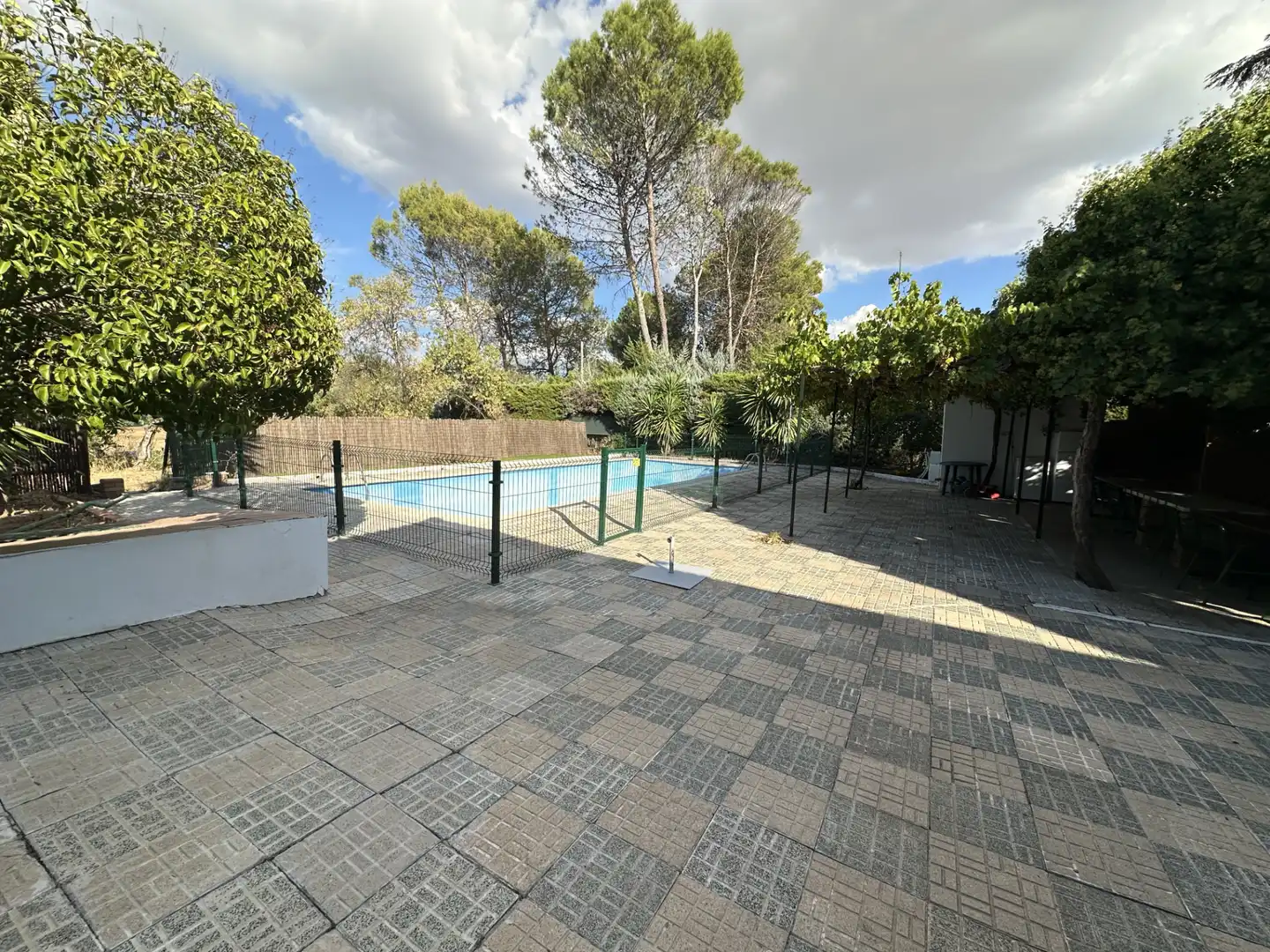 Piscina de Casa o chalet en venta en Baeza con Aire acondicionado, Jardín privado y Trastero