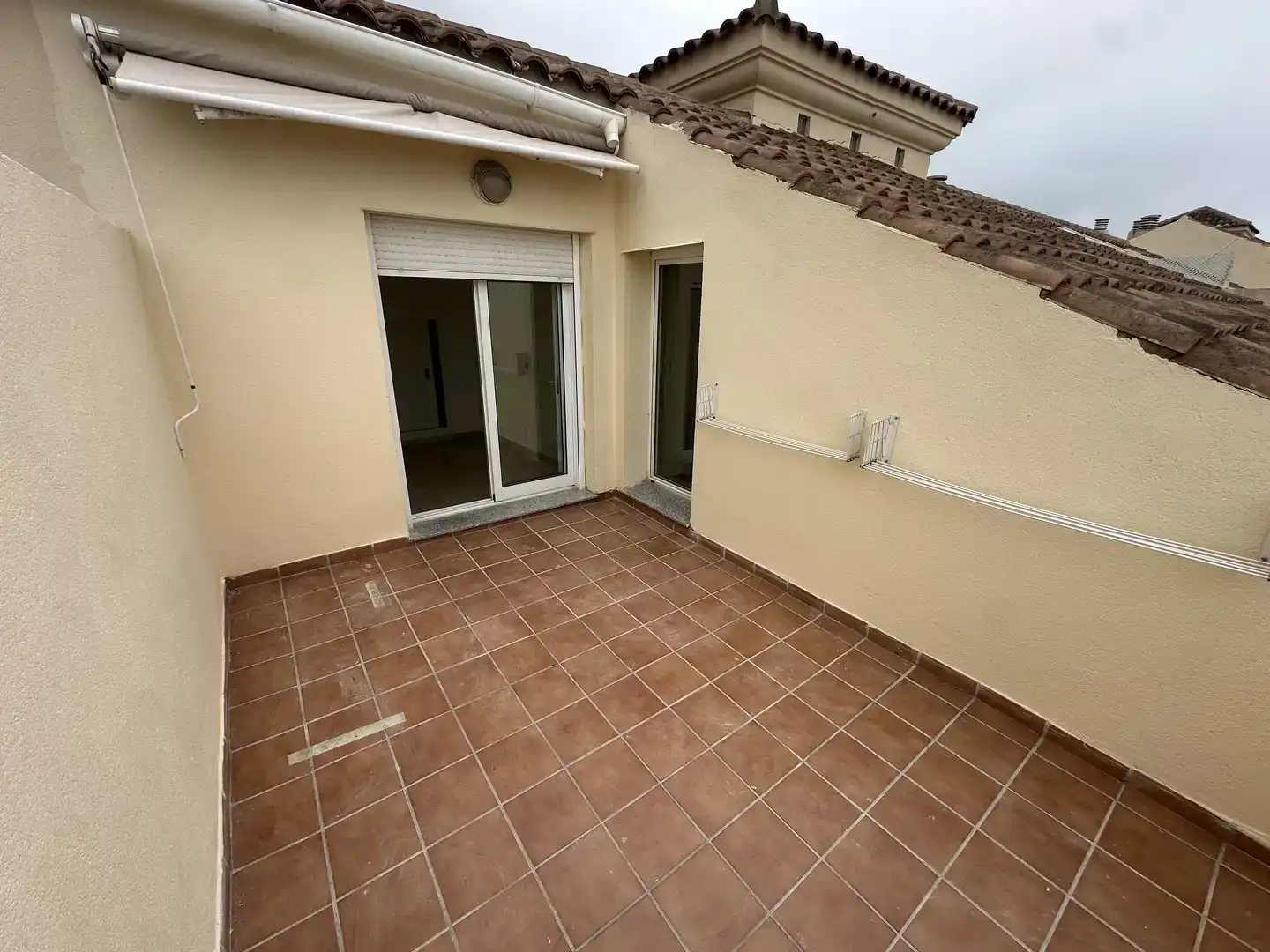 Terrassa de Pis de lloguer en Benalmádena amb Aire condicionat i Piscina