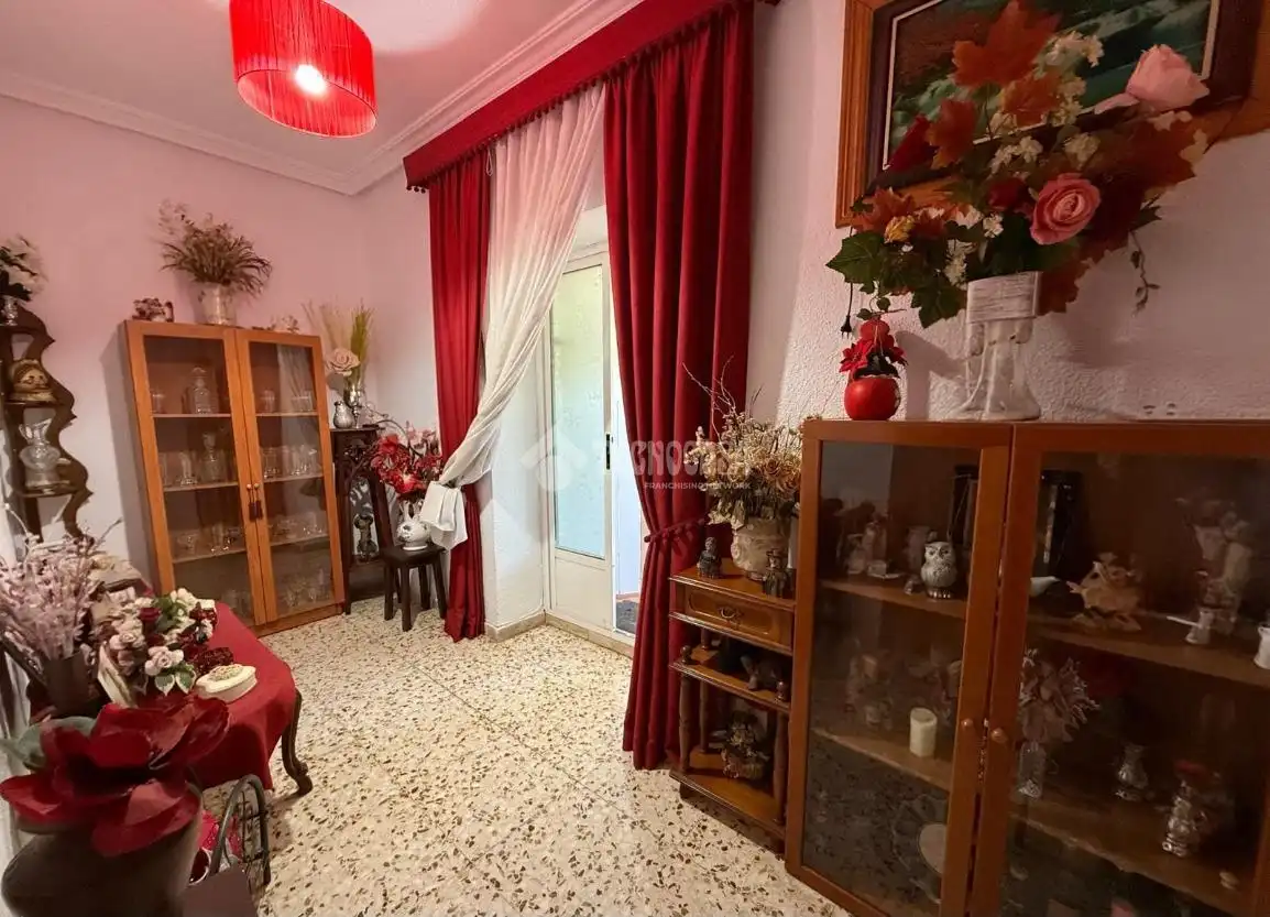 Sala d'estar de Casa adosada en venda en Campillo de Arenas
