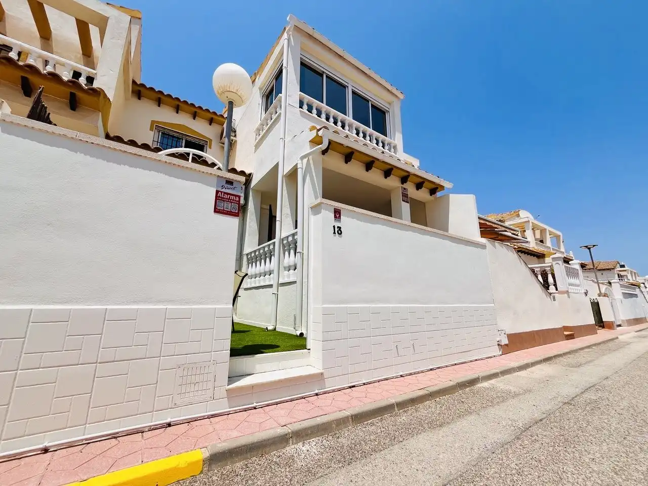 Country house zum Verkauf in N/A, -1, Playa Flamenca