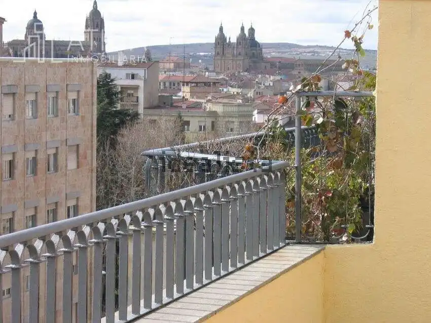 Terrasse von Dachboden zur Miete in Salamanca mit Heizung und Möbliert