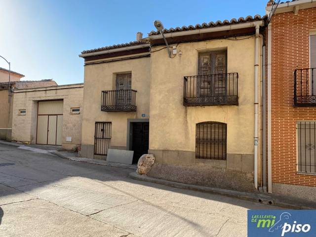 Casa adosada en Venta en Calle Real de Santa María, 14 en Bercero