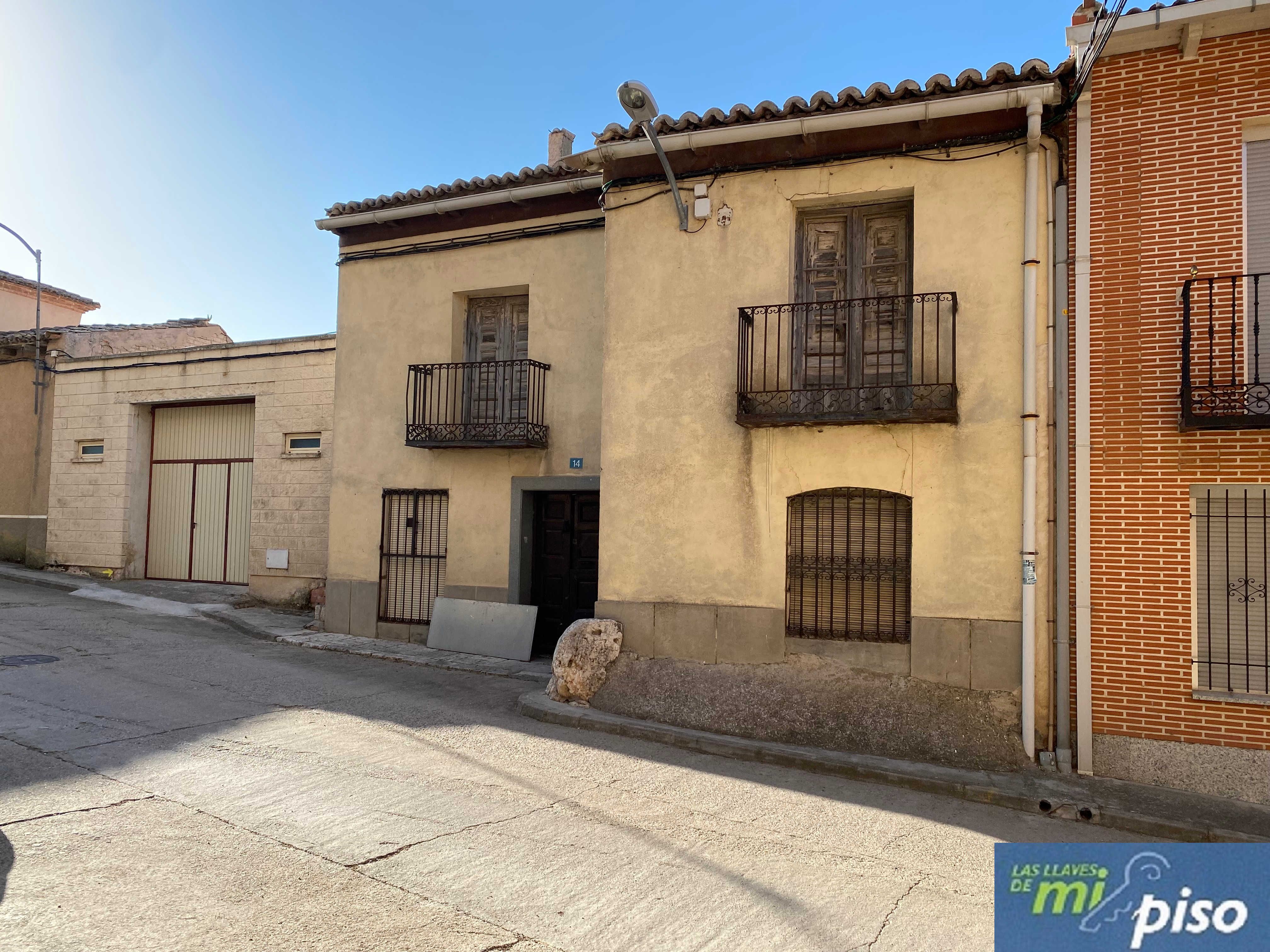 Exterior view of Single-family semi-detached for sale in Bercero  with Heating, Private garden and Terrace