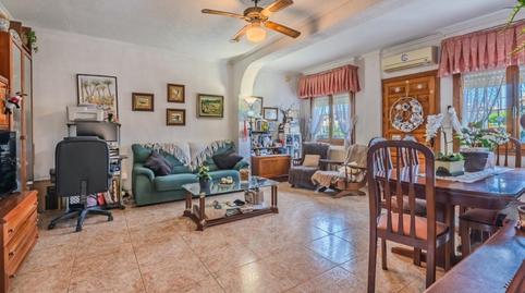 Foto 2 de Casa o xalet en venda a Avenida Landete, 1, Zona Carrefour - Urbanizaciones, Torrevieja