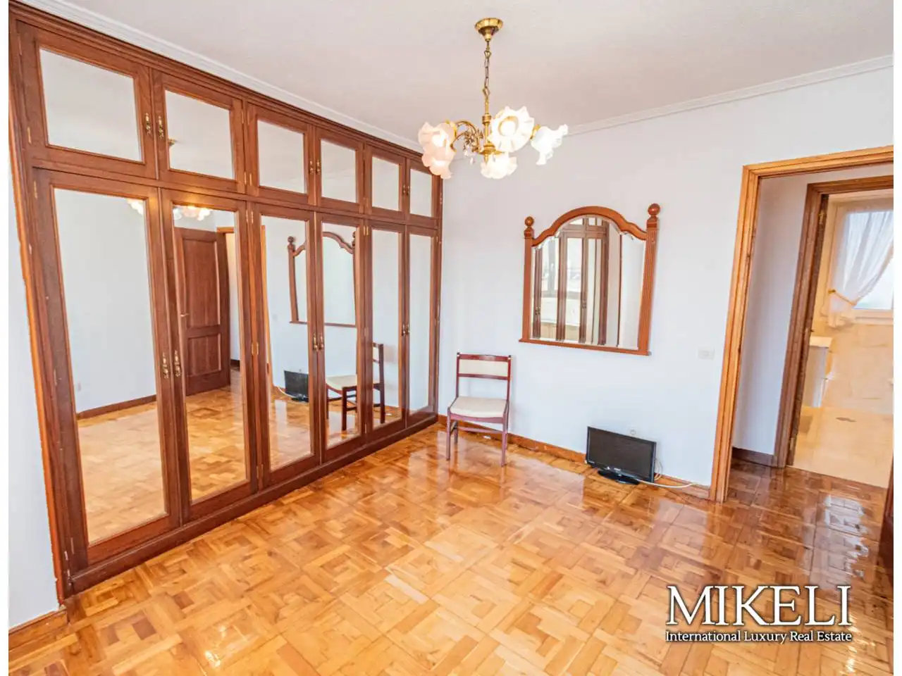 Sala de estar de Piso en venta en Santander con Calefacción, Parquet y Amueblado