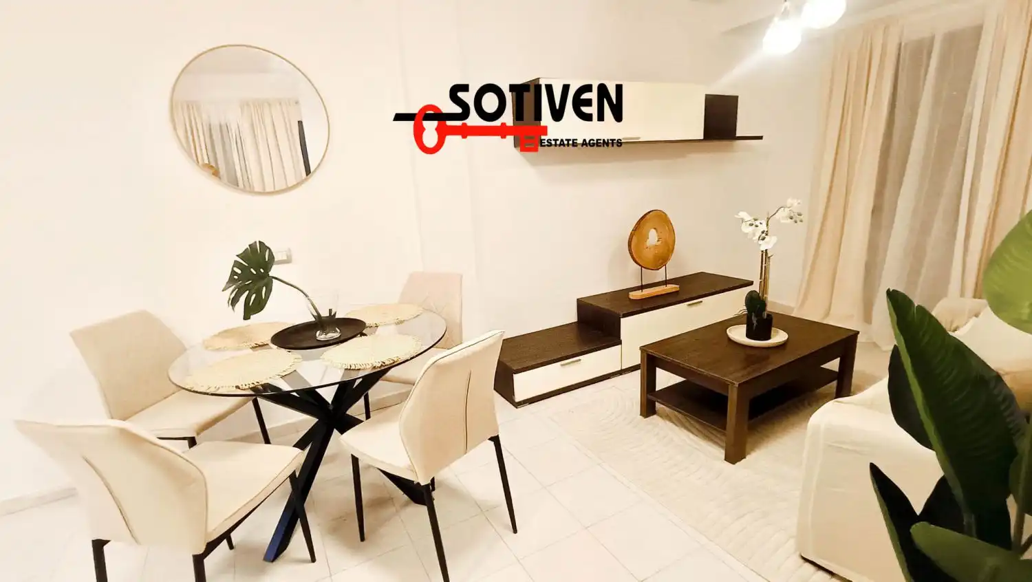 Sala d'estar de Apartament en venda en Adeje amb Traster