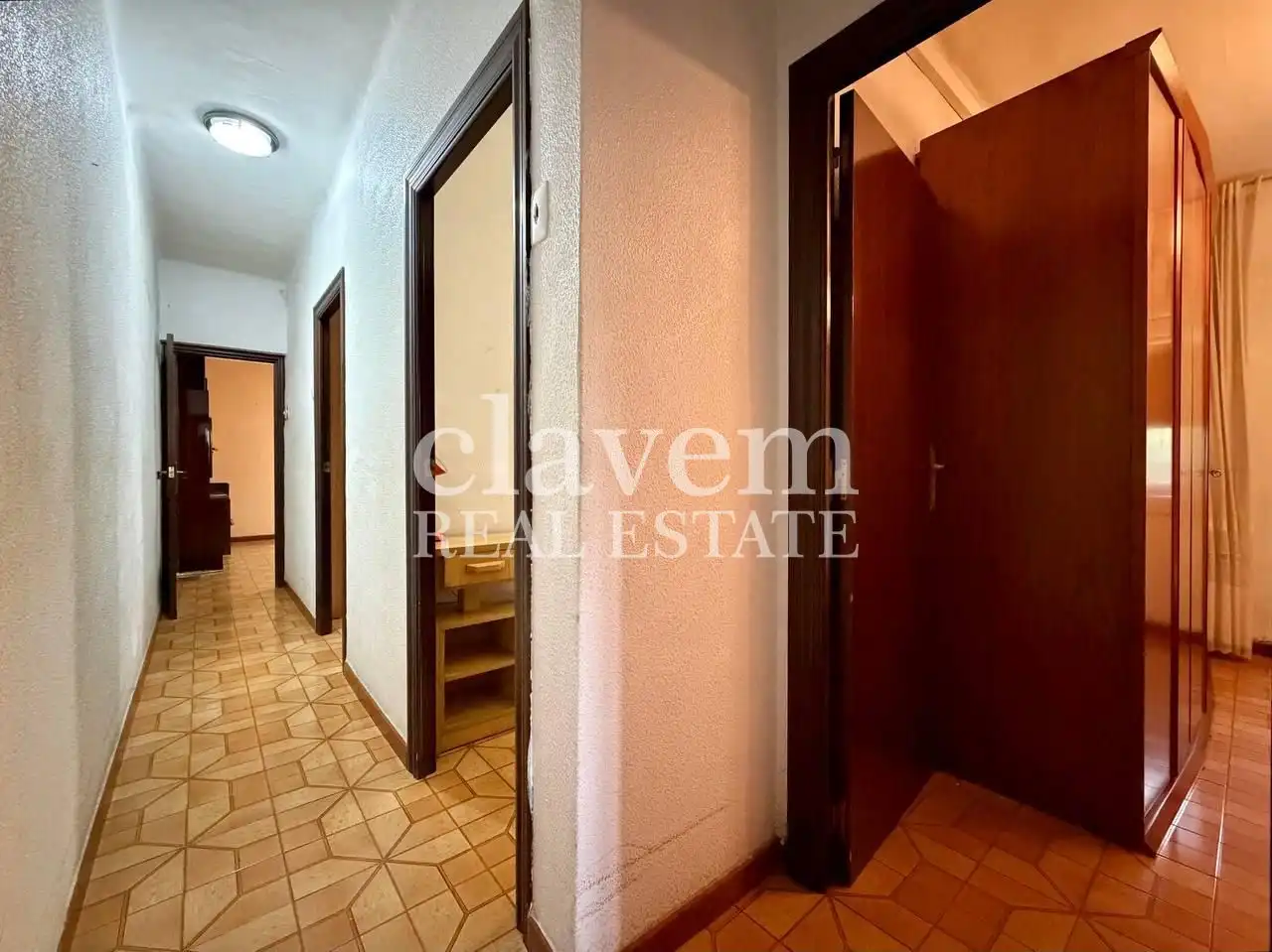 Planta baja en venta en Nou Barris