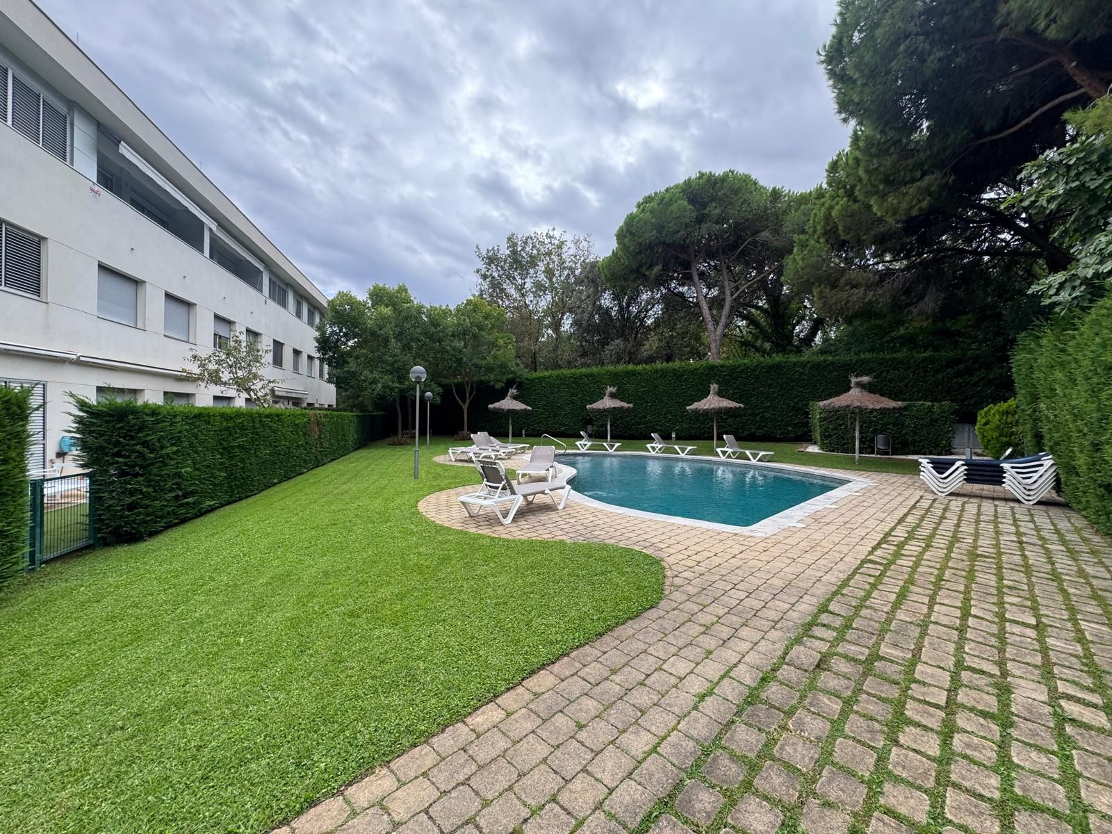 Piscina de Piso en venta en Castell-Platja d'Aro con Aire acondicionado, Calefacción y Jardín privado