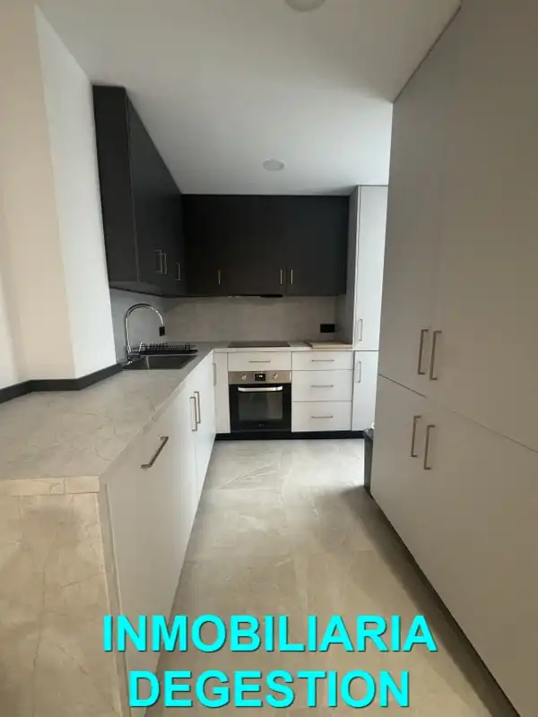 Cocina de Piso de alquiler en Linares con Aire acondicionado, Calefacción y Amueblado