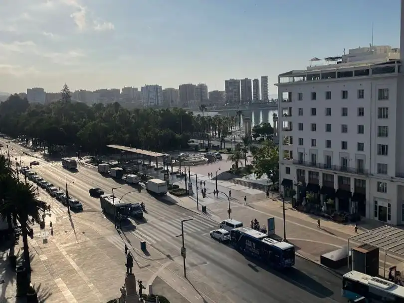 Außenansicht von Büro zur Miete in Málaga mit Klimaanlage, Möbliert und Balkon