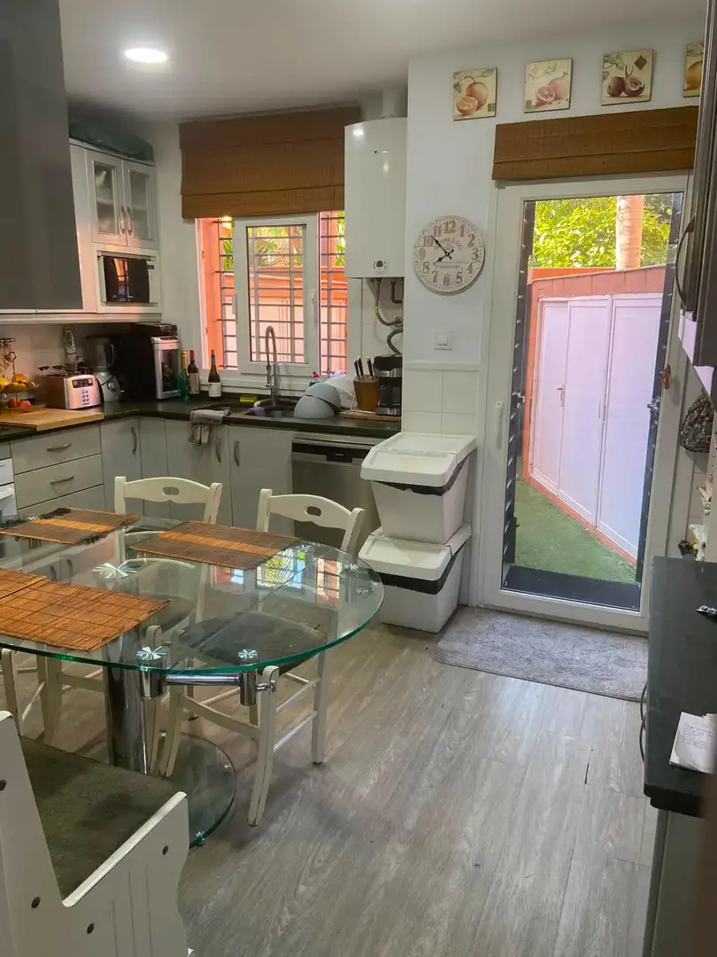 Kitchen of Detached homes for rent in El Puerto de Santa María  with Air Conditioner, Heating and Private garden