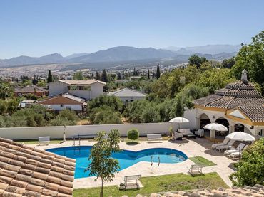Villa con balcone in vendita a Ogíjares