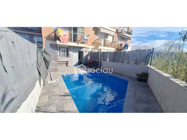Casa-chalet en Venta en Abrera