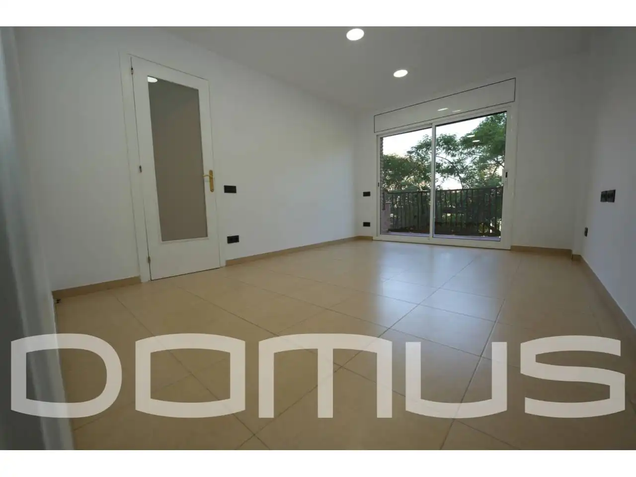 Piso con terraza en venta en Vinyets - Molí Vell, imagen 3
