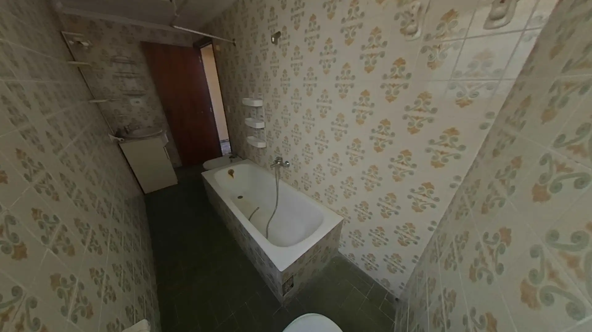 Baño de Piso en venta en Montesa con Balcón