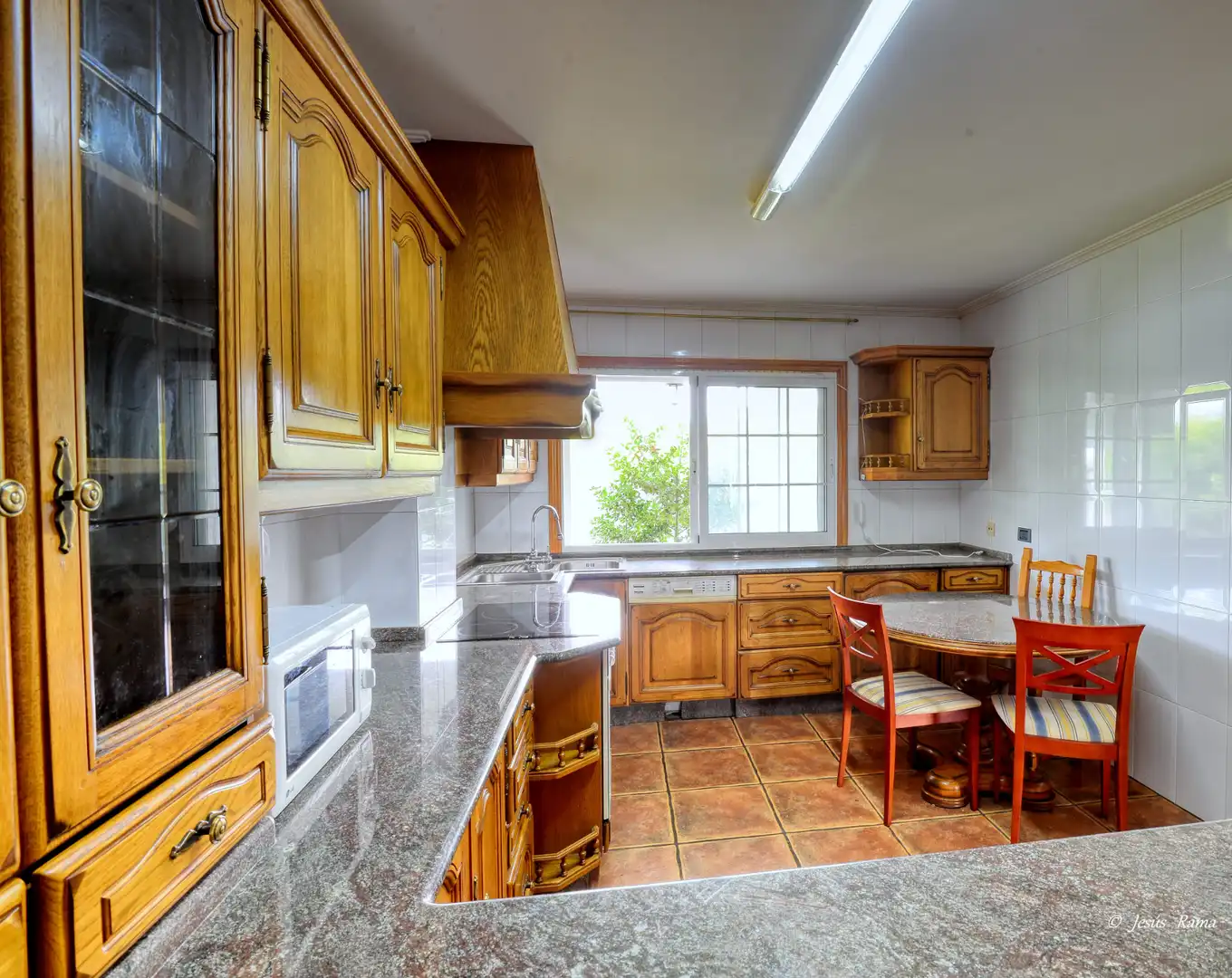Cocina de Casa o chalet en venta en Oleiros con Calefacción, Jardín privado y Parquet