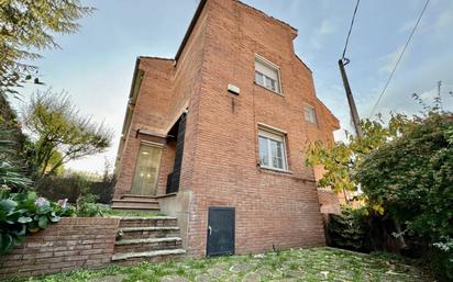 Vista exterior de Casa o xalet en venda en La Roca del Vallès amb Aire condicionat i Terrassa