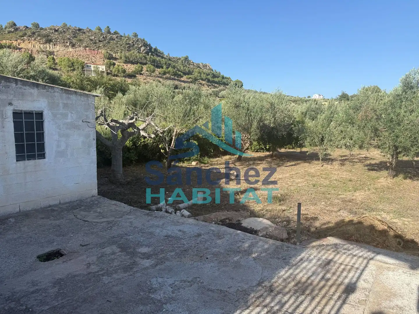 Houses for sale in Chelva  with Private garden, Terrace and Storage room