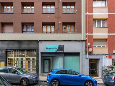 Local comercial en alquiler en C/ Palacio Valdés