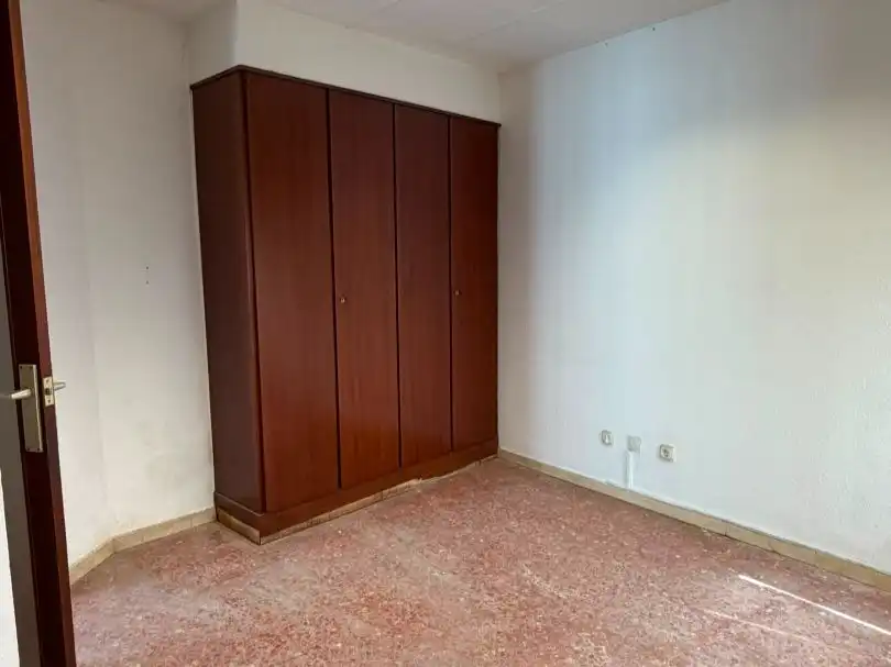 Habitación de Local de alquiler en Vilanova de la Barca con Aire acondicionado, Calefacción y Amueblado
