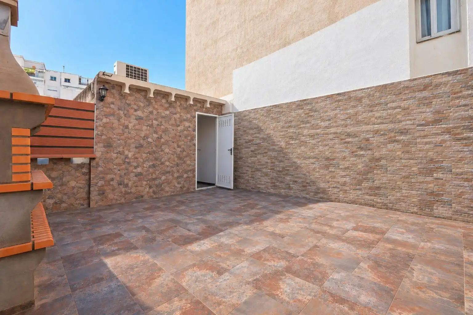Terraza de Casa adosada en venta en Centre