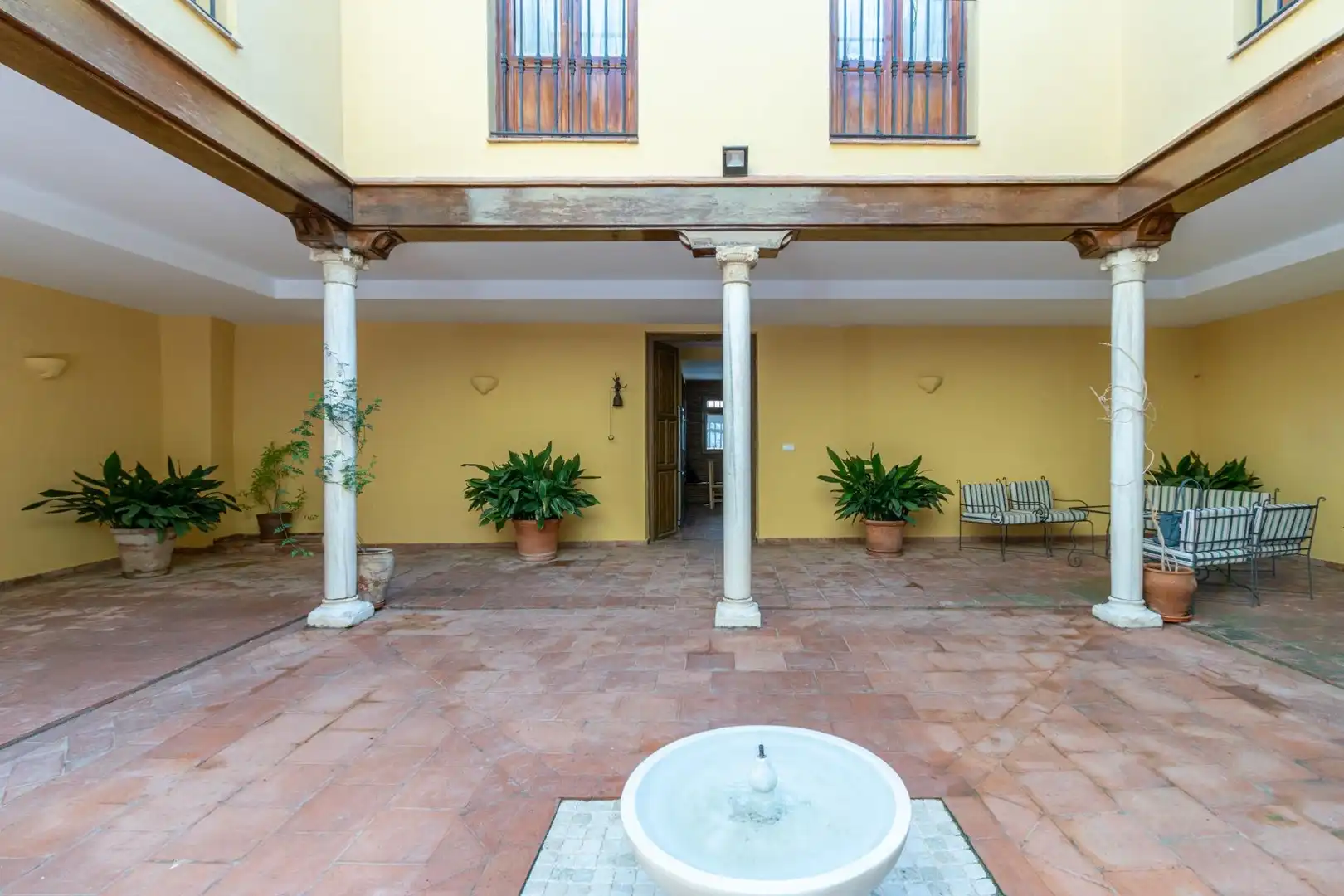 Casa o xalet en venda en Guadix amb Calefacció, Traster i Piscina