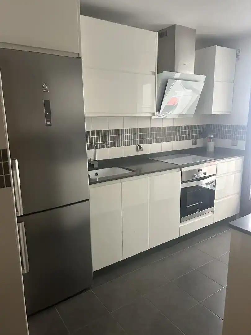 Cuina de Pis en venda en Jaén amb Aire condicionat i Moblat