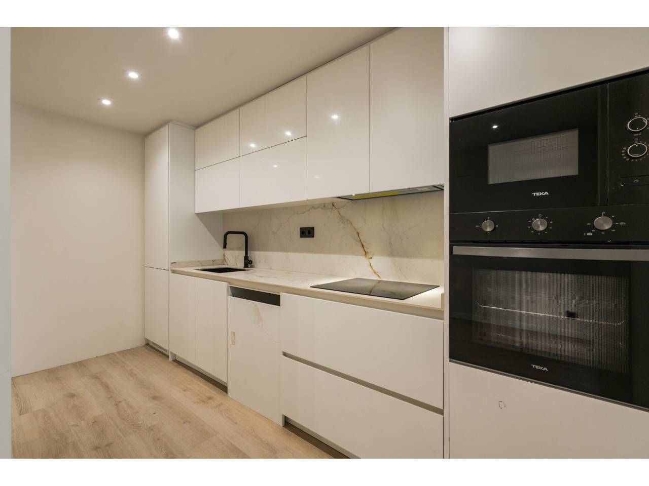 Cocina de Dúplex en venta en Terrassa con Aire acondicionado, Calefacción y Terraza