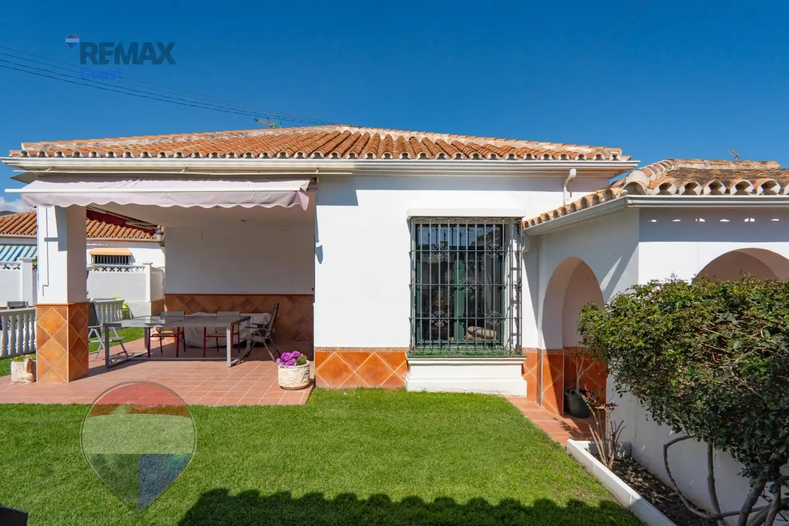 Vista exterior de Casa o xalet en venda en Rincón de la Victoria amb Aire condicionat, Jardí privat i Piscina