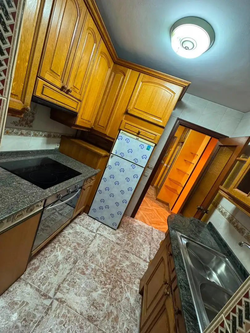 Cuina de Pis en venda en San Martín del Rey Aurelio amb Calefacció i Traster