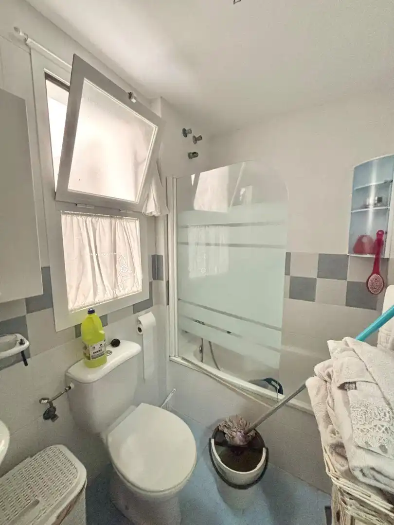 Bathroom of Apartments for sale in San Bernabé