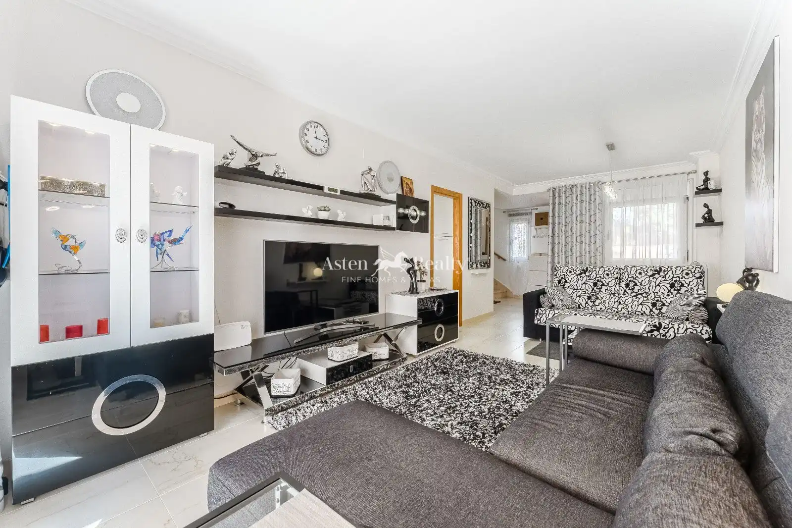 Wohnzimmer von Einfamilien-Reihenhaus zum Verkauf in Santiago del Teide mit Privatgarten, Terrasse und Abstellraum