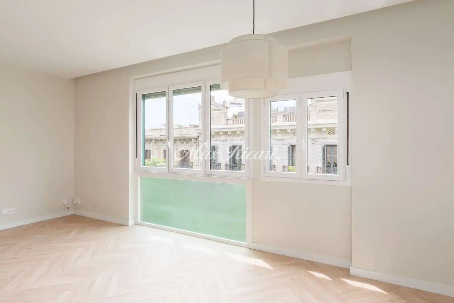 Habitación de Piso en venta en Barcelona con Aire acondicionado y Calefacción