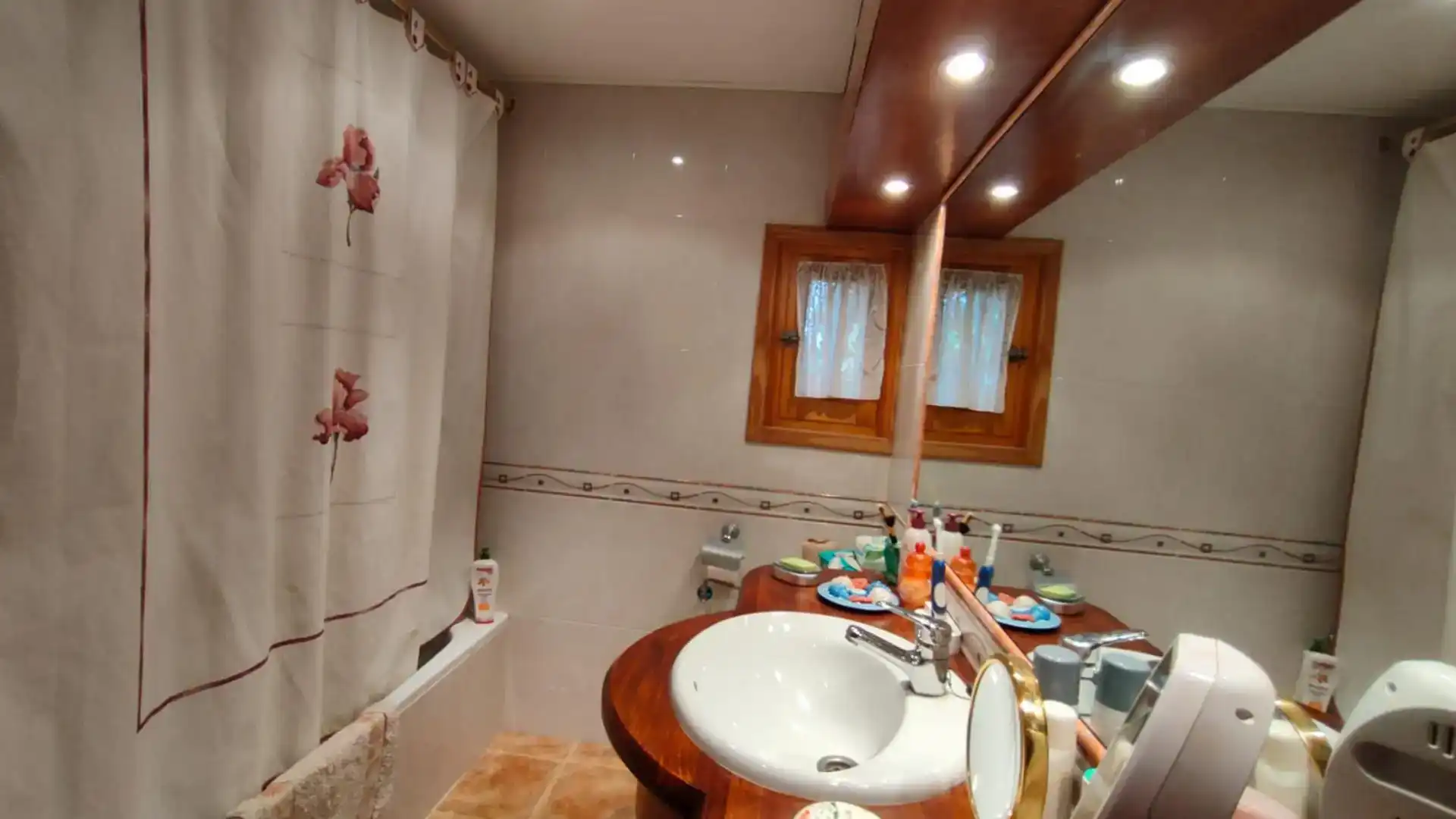 Baño de Finca rústica en venta en Flix con Aire acondicionado, Piscina y Balcón
