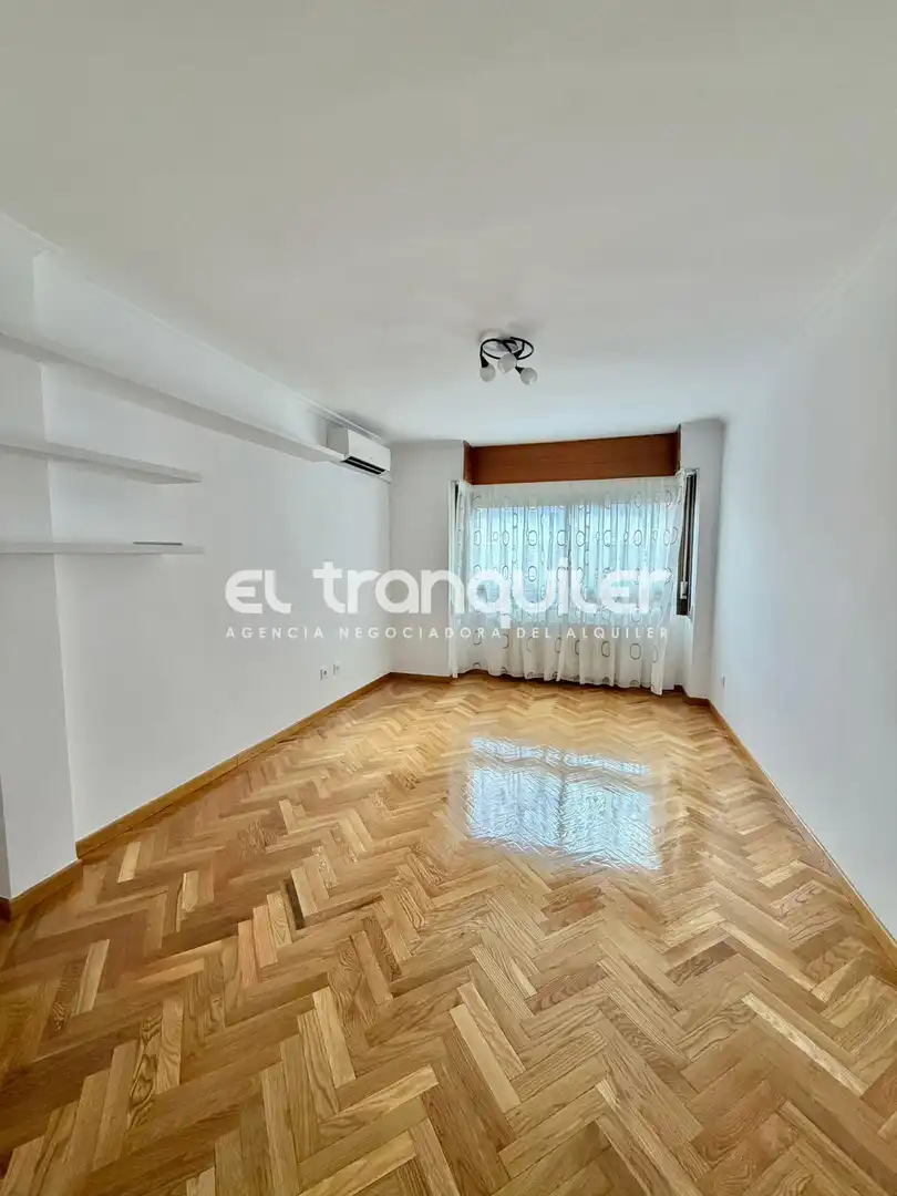 Habitación de Piso de alquiler en Madrid con Aire acondicionado, Parquet y Lavadora
