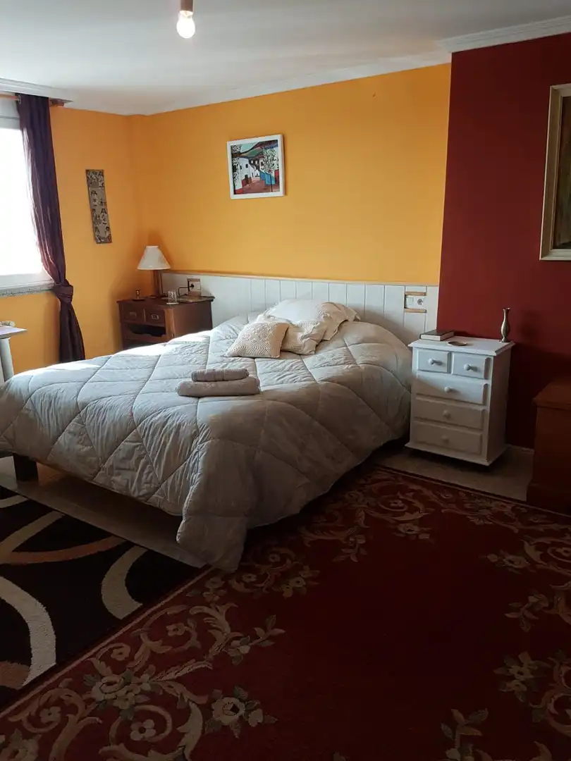 Habitación de Casa o chalet en venta en Santiago de Compostela  con Calefacción, Jardín privado y Terraza