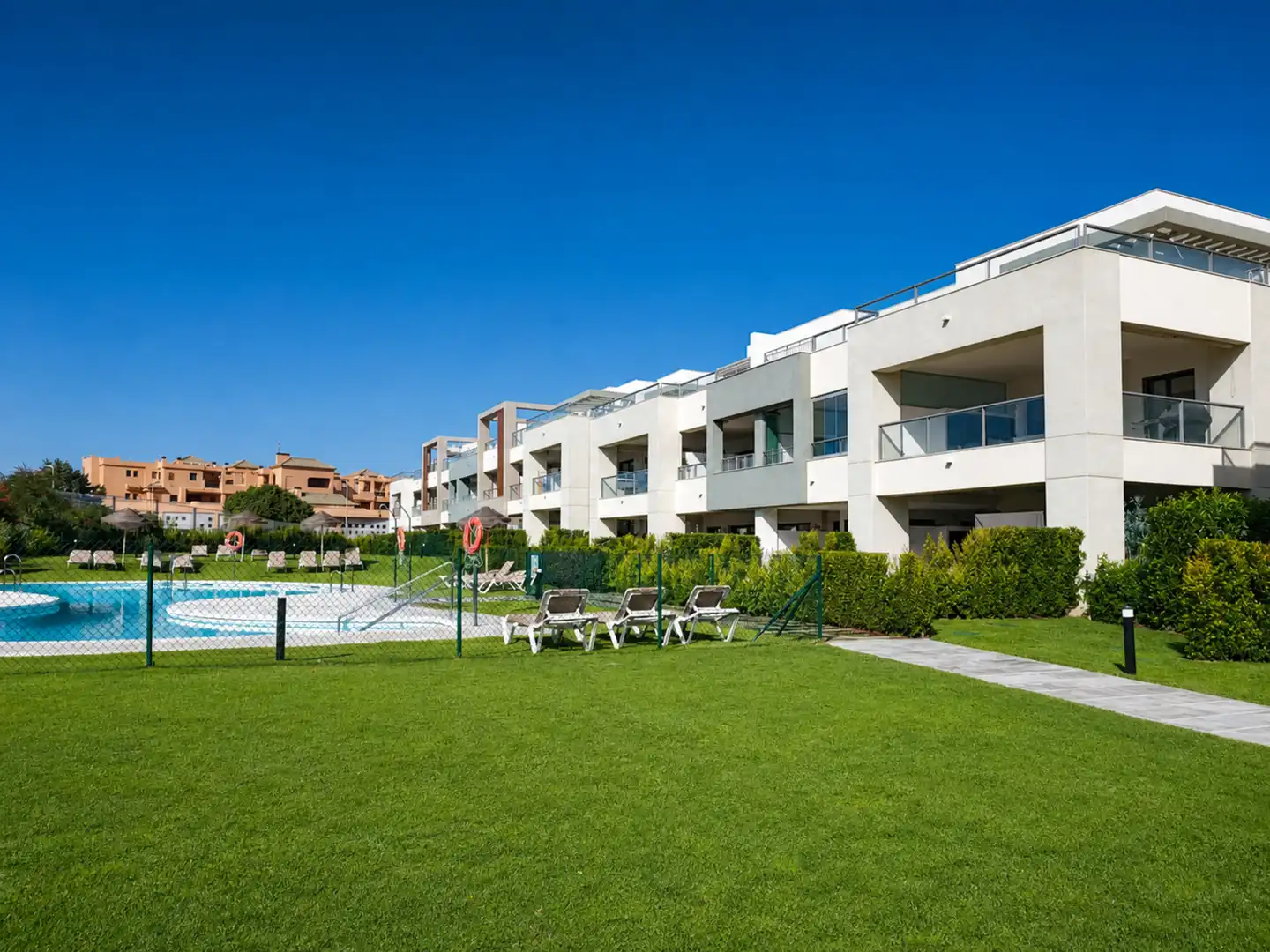 Vista exterior de Planta baja en venta en Casares con Aire acondicionado, Jardín privado y Terraza