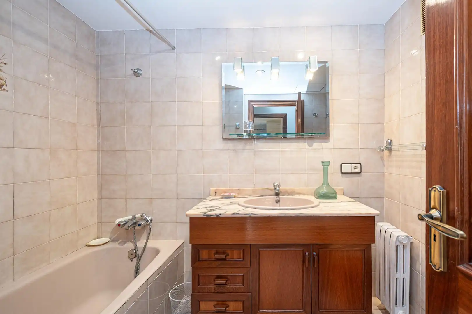 Baño de Piso en venta en  Palma de Mallorca con Calefacción y Terraza